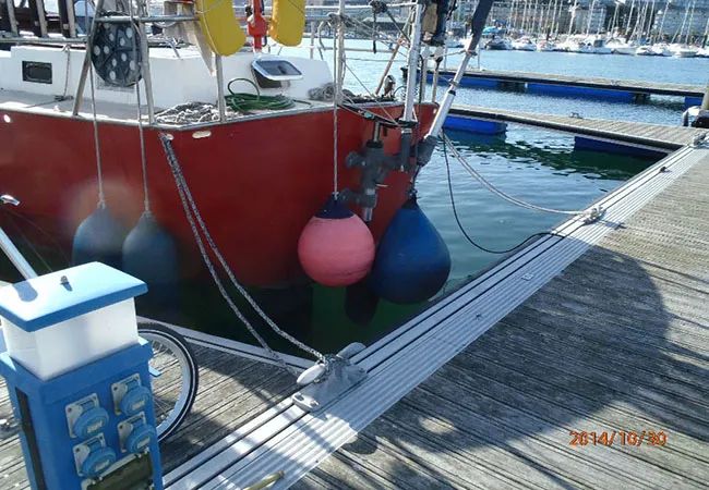 wind vane self steering south atlantic S 600